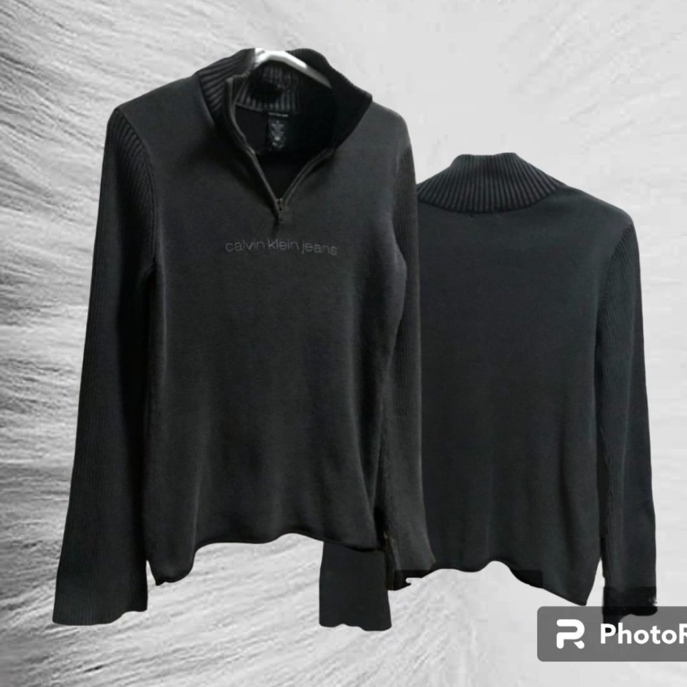 Cute Calvin Klein Zipper Knit Top with Bell Sleeeves! Pretty Grey - So soft!